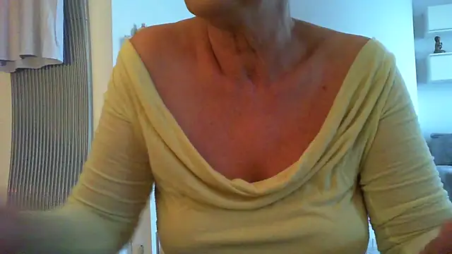   Angel78   online show from October 2025 12:55:02 PM