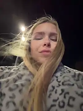 mur girl online show from December 2024 04:09:02 PM