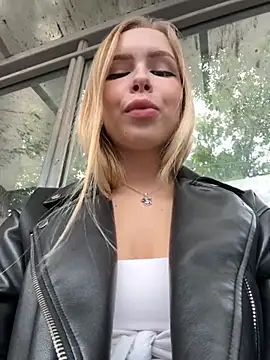 mur girl online show from September 2025 11:55:02 AM