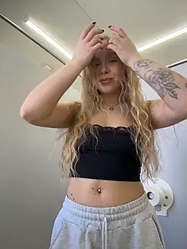 mur girl online show from April 2026 12:31:01 PM