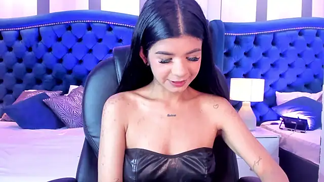 Snapshot of Violet_Grace chatting on October 2025 04:19:02 PM Violet Grace online show from October 2025 04:19:02 PM