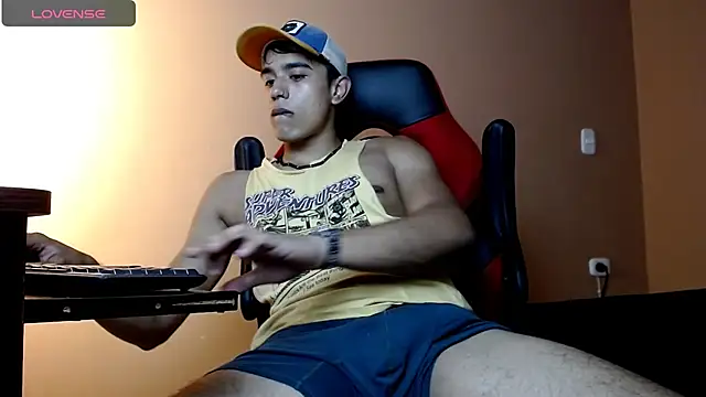 Snapshot of karlgiles_ chatting on December 2024 05:26:01 PM karlgiles online show from December 2024 05:26:01 PM