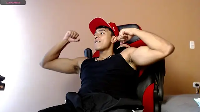 Snapshot of karlgiles_ chatting on January 2025 06:14:02 PM karlgiles online show from January 2025 06:14:02 PM