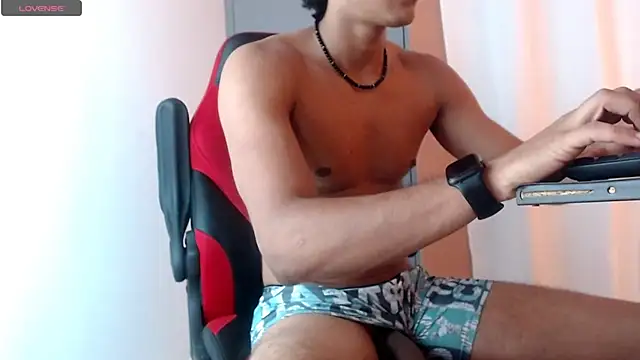 Snapshot of karlgiles_ chatting on March 2025 09:15:01 PM karlgiles online show from March 2025 09:15:01 PM