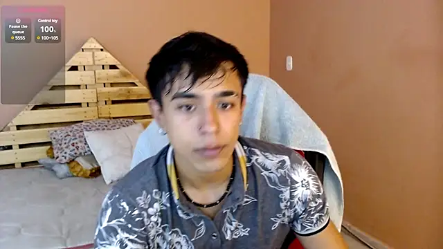 Snapshot of karlgiles_ chatting on March 2025 05:50:02 PM karlgiles online show from March 2025 05:50:02 PM