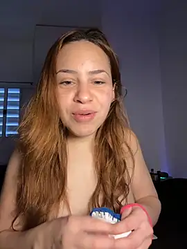 AgnesCampp online show from September 2025 07:05:01 PM