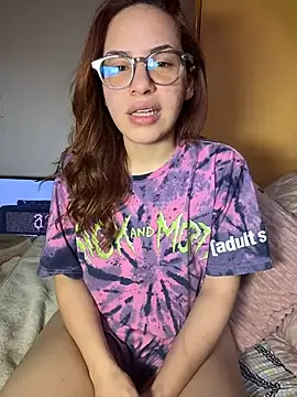 AgnesCampp online show from March 2026 06:25:01 PM