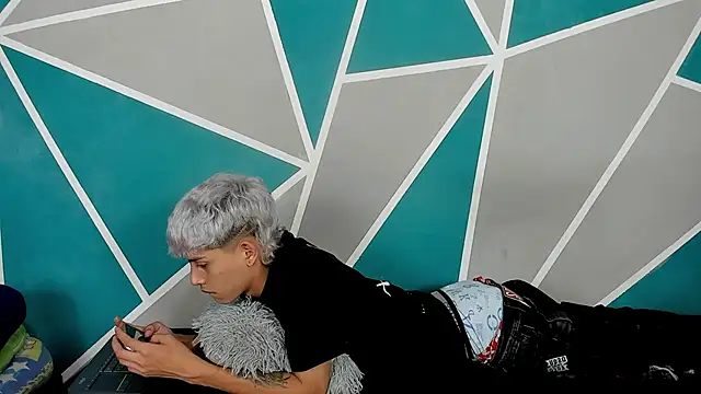 Snapshot of migueyalejo_teens chatting on November 2025 04:11:02 AM migueyalejo teens online show from November 2025 04:11:02 AM