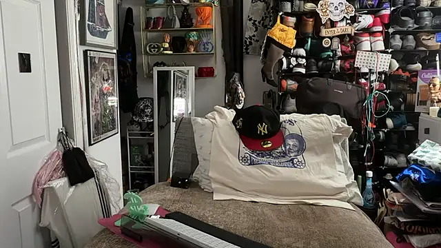 joeytatts66 online show from February 2026 02:51:02 AM