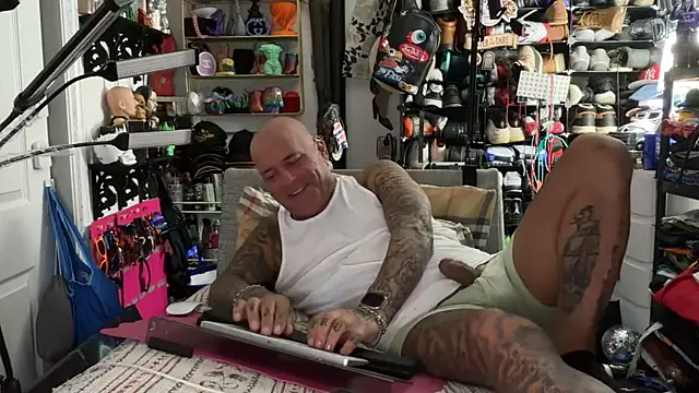 Snapshot of joeytatts66 chatting on June 2026 03:58:02 AM joeytatts66 online show from June 2026 03:58:02 AM