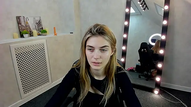 Snapshot of Cherry_Price chatting on December 2024 06:29:02 AM Cherry Price online show from December 2024 06:29:02 AM