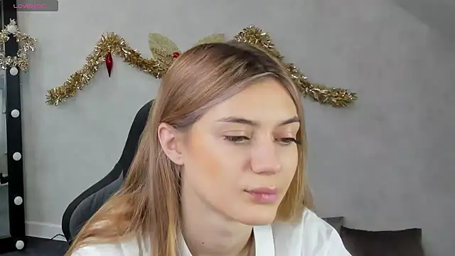 Snapshot of Cherry_Price chatting on January 2025 12:27:01 AM Cherry Price online show from January 2025 12:27:01 AM