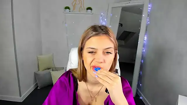 Snapshot of Cherry_Price chatting on February 2025 12:16:01 AM Cherry Price online show from February 2025 12:16:01 AM