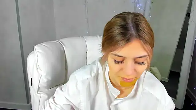 Snapshot of Cherry_Price chatting on February 2025 12:15:02 AM Cherry Price online show from February 2025 12:15:02 AM