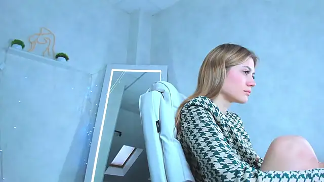 Snapshot of Cherry_Price chatting on March 2025 02:21:01 AM Cherry Price online show from March 2025 02:21:01 AM