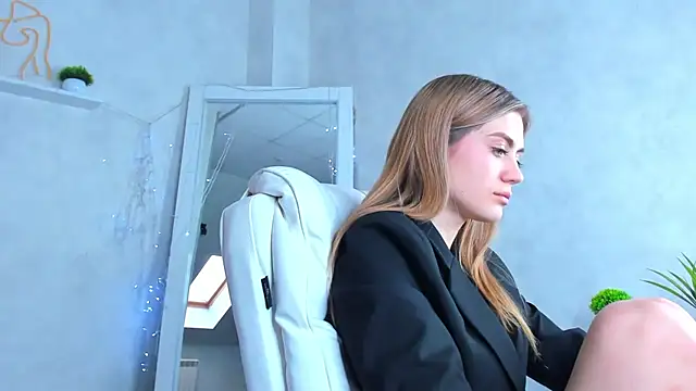 Snapshot of Cherry_Price chatting on March 2025 05:21:02 AM Cherry Price online show from March 2025 05:21:02 AM