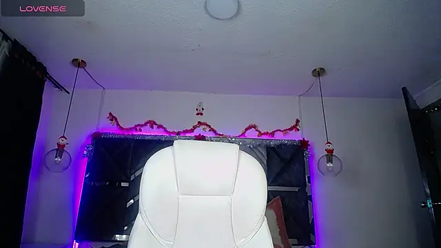 MIA YOURHOTTIE online show from December 2024 04:34:02 AM