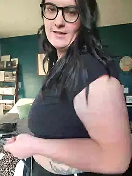 Snapshot of _CumSeeV_ chatting on December 2024 09:50:01 PM  CumSeeV  online show from December 2024 09:50:01 PM