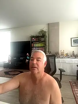 aarosteev2 online show from December 2025 03:28:02 PM