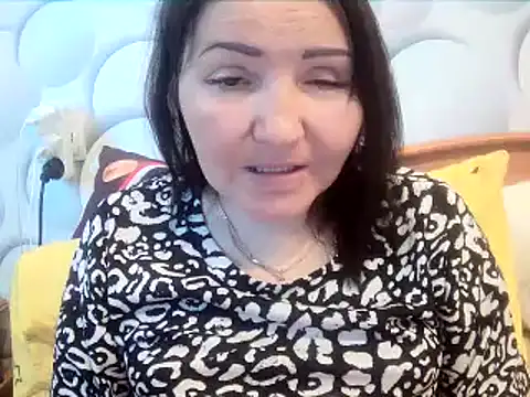 Snapshot of ClaireSunset chatting on April 2026 05:21:02 PM ClaireSunset online show from April 2026 05:21:02 PM