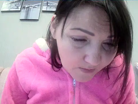 Snapshot of ClaireSunset chatting on May 2026 05:42:01 PM ClaireSunset online show from May 2026 05:42:01 PM