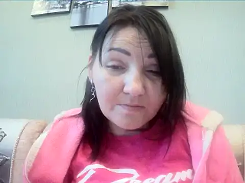 Snapshot of ClaireSunset chatting on May 2026 05:28:01 PM ClaireSunset online show from May 2026 05:28:01 PM