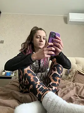 Kathleen Meow online show from May 2026 09:36:01 AM
