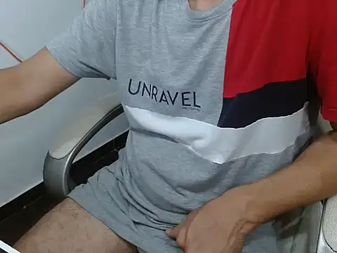 Snapshot of goten-770 chatting on October 2025 04:01:02 AM goten-770 online show from October 2025 04:01:02 AM