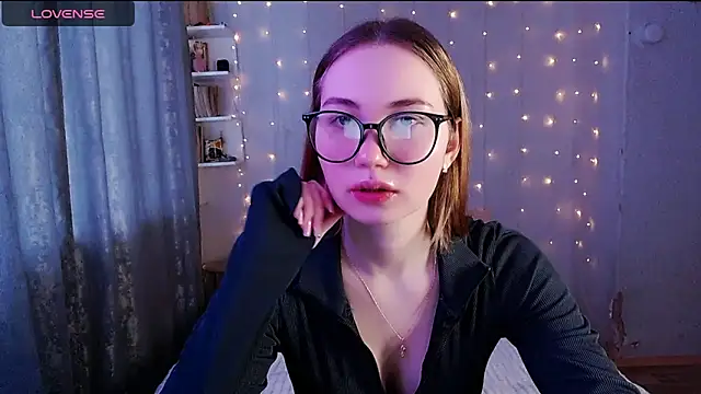 Miya Mark online show from February 2025 02:00:01 PM