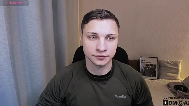 handsome guy01 online show from February 2026 04:49:01 PM