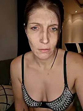 Lenchen  online show from January 2025 09:50:02 PM