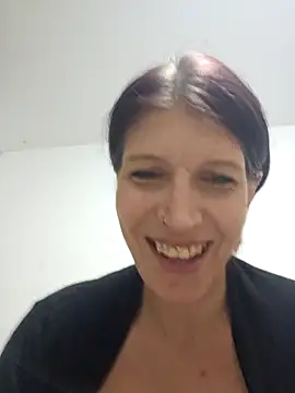 Lenchen  online show from January 2025 11:10:02 PM