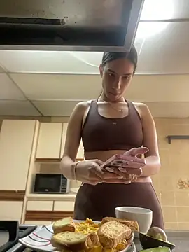 Praga Pink online show from February 2026 02:35:01 PM