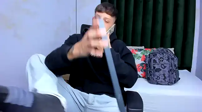 Snapshot of Adam_hard_ chatting on January 2025 07:53:02 PM Adam hard online show from January 2025 07:53:02 PM