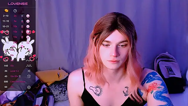 Alice Hells online show from October 2025 05:52:02 AM