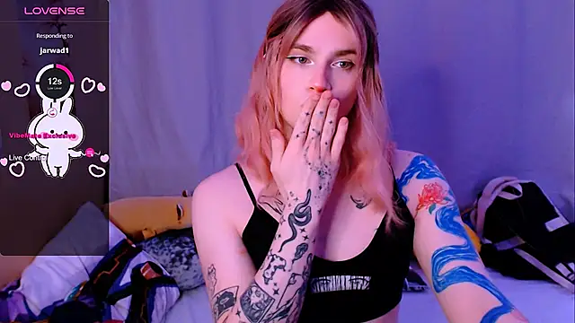 Alice Hells online show from February 2026 06:42:02 AM