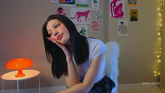 EvaAlson online show from March 2025 12:23:02 PM