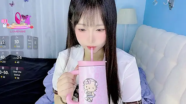 Snapshot of -Wendy__ chatting on February 2026 04:29:01 AM -Wendy online show from February 2026 04:29:01 AM