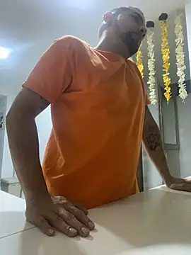 Snapshot of MrSoulMommy chatting on December 2024 10:18:02 AM MrSoulMommy online show from December 2024 10:18:02 AM