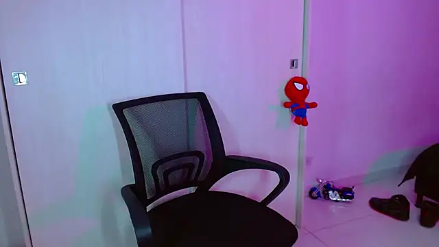 Snapshot of LiamGadiell chatting on March 2025 01:10:02 AM LiamGadiell online show from March 2025 01:10:02 AM