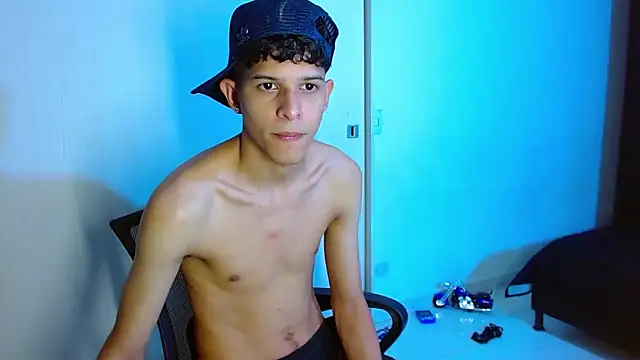 Snapshot of LiamGadiell chatting on March 2025 12:53:01 AM LiamGadiell online show from March 2025 12:53:01 AM