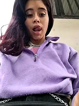 Alexandra 65 online show from December 2025 09:22:02 PM