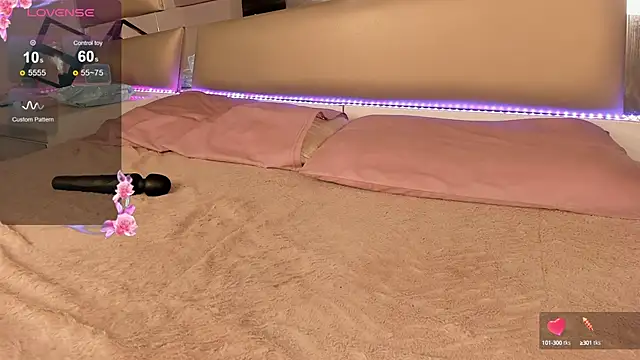 Snapshot of Mis__lola chatting on December 2024 11:03:02 PM Mis  lola online show from December 2024 11:03:02 PM