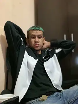 oiram27 online show from February 2025 07:08:02 PM