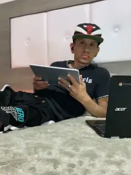 oiram27 online show from February 2025 03:12:02 AM