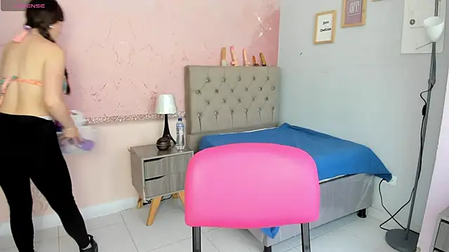 lauren rios7 online show from November 2025 02:06:01 PM