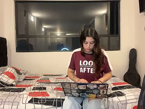 Scarlett Jazmin online show from February 2025 05:26:02 AM