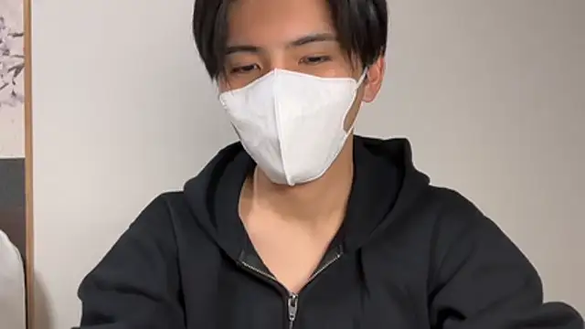 Snapshot of Lio_kun chatting on May 2026 01:05:01 PM Lio kun online show from May 2026 01:05:01 PM