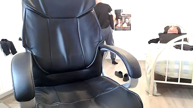 Snapshot of SteveStiffbone chatting on January 2025 10:45:01 PM SteveStiffbone online show from January 2025 10:45:01 PM