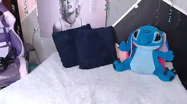 Samanta james19 online show from March 2025 08:22:01 PM